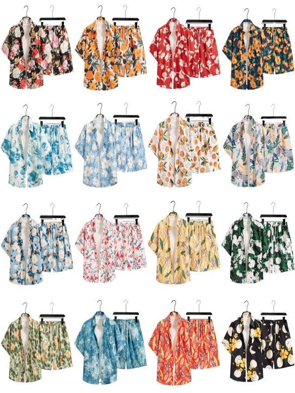Short sleeved floral two piece suit with 3 quarter pants